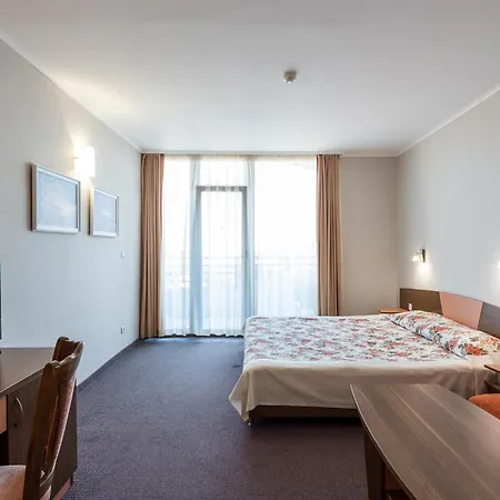 Trakia Plaza Hotel 酒店