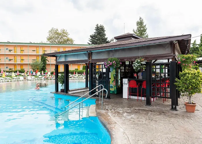 тракия плаза Hotel 4*