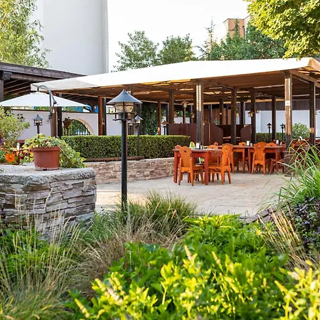 тракия плаза 4*